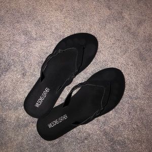 Wilson’s Leather flip flops
